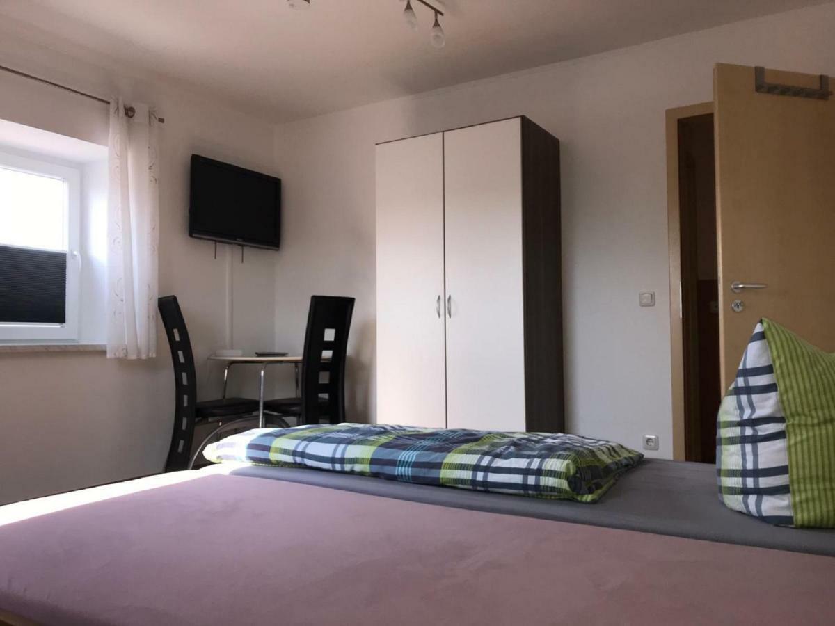 Ferienwohnung Asum Dasing Bagian luar foto