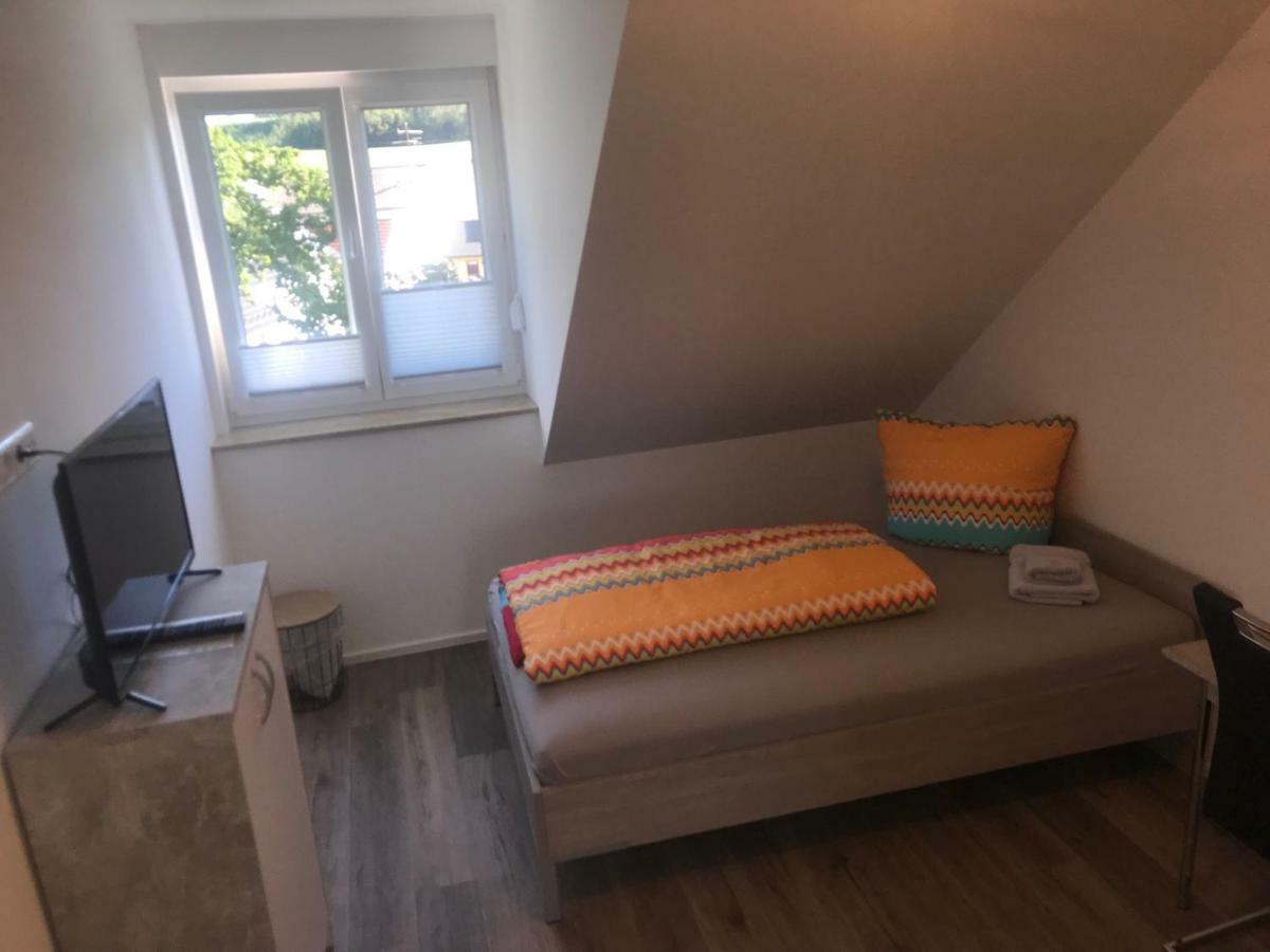 Ferienwohnung Asum Dasing Bagian luar foto