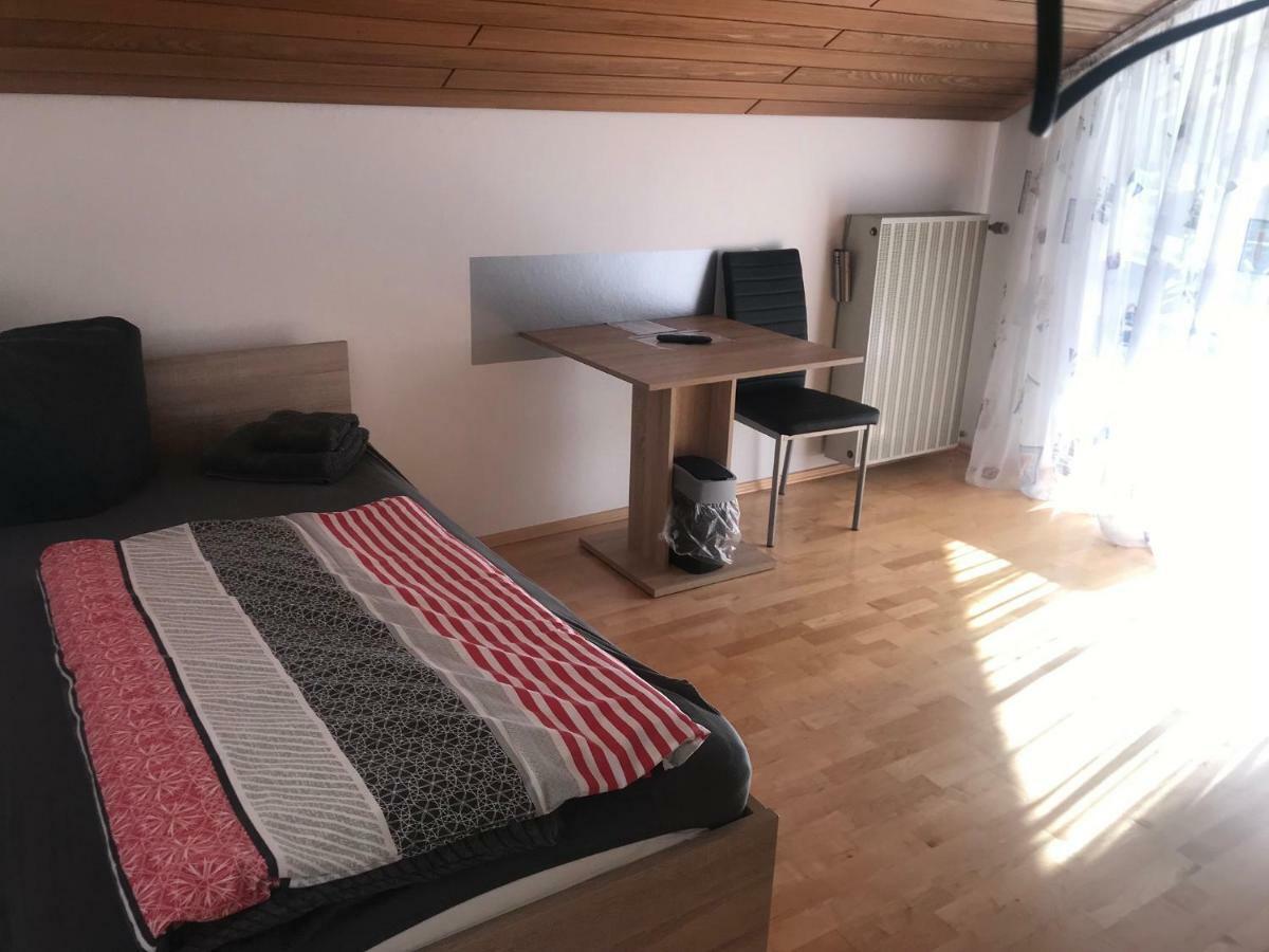 Ferienwohnung Asum Dasing Bagian luar foto